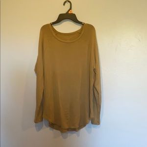 AEO mustard top